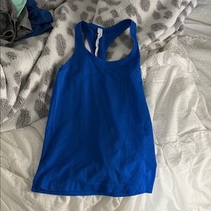 Lululemon royal blue racer back tank. It great condition.